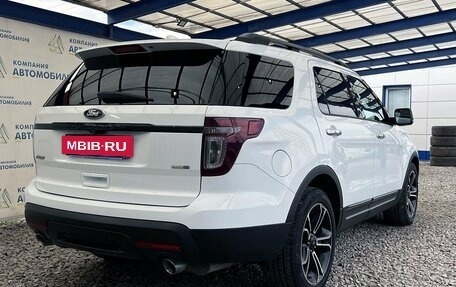Ford Explorer VI, 2013 год, 2 100 000 рублей, 5 фотография
