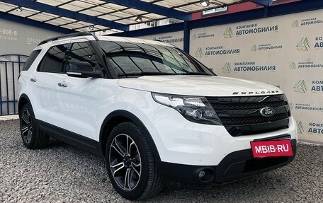 Ford Explorer VI, 2013 год, 2 100 000 рублей, 7 фотография