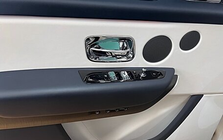 Rolls-Royce Cullinan, 2022 год, 29 685 000 рублей, 13 фотография