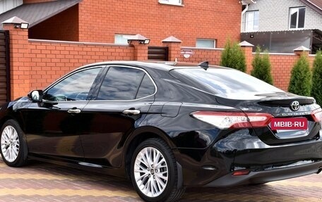 Toyota Camry, 2019 год, 2 995 000 рублей, 4 фотография