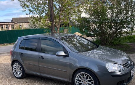 Volkswagen Golf V, 2004 год, 700 000 рублей, 4 фотография