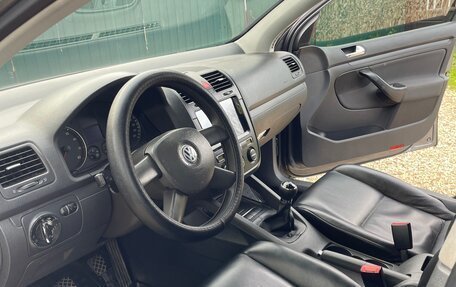 Volkswagen Golf V, 2004 год, 700 000 рублей, 10 фотография