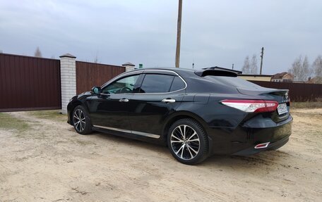 Toyota Camry, 2018 год, 2 650 000 рублей, 2 фотография