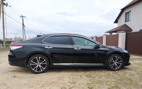 Toyota Camry, 2018 год, 2 650 000 рублей, 7 фотография