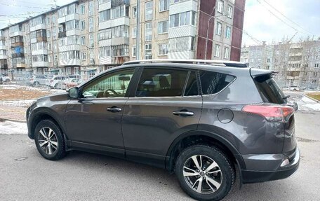Toyota RAV4, 2015 год, 2 200 000 рублей, 7 фотография