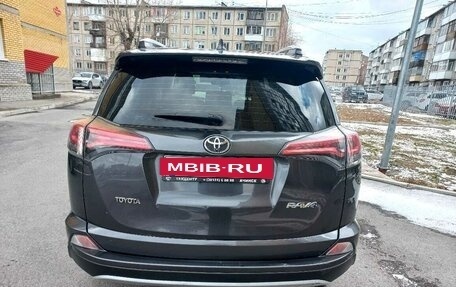 Toyota RAV4, 2015 год, 2 200 000 рублей, 4 фотография