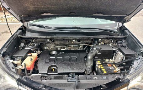 Toyota RAV4, 2015 год, 2 200 000 рублей, 16 фотография