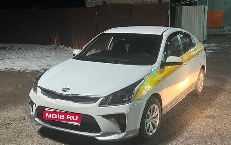 KIA Rio IV, 2018 год, 850 000 рублей, 3 фотография