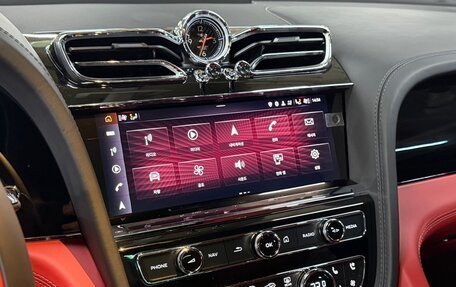 Bentley Bentayga I, 2022 год, 19 200 000 рублей, 11 фотография