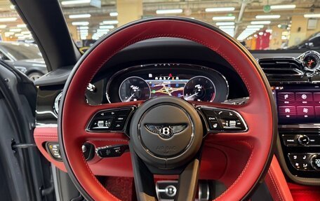 Bentley Bentayga I, 2022 год, 19 200 000 рублей, 9 фотография