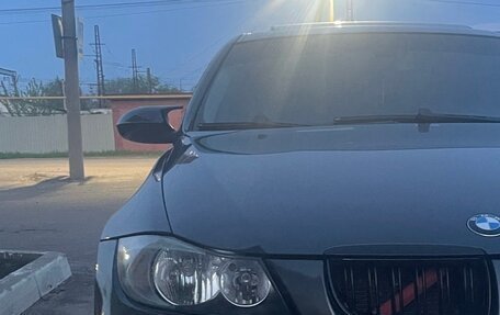 BMW 3 серия, 2006 год, 950 000 рублей, 19 фотография