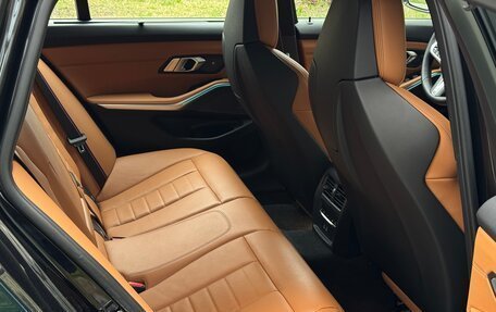 BMW 3 серия, 2021 год, 7 400 000 рублей, 14 фотография