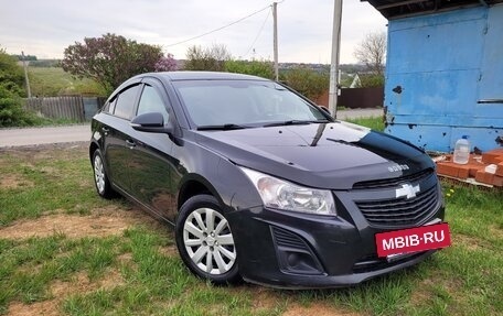 Chevrolet Cruze II, 2014 год, 870 000 рублей, 4 фотография