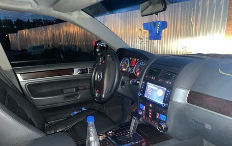 Volkswagen Touareg III, 2005 год, 890 000 рублей, 11 фотография