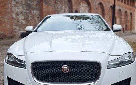 Jaguar XF II, 2017 год, 2 220 000 рублей, 2 фотография