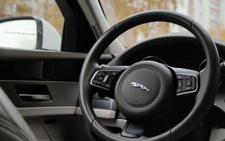 Jaguar XF II, 2017 год, 2 220 000 рублей, 12 фотография