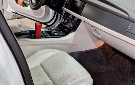 Jaguar XF II, 2017 год, 2 220 000 рублей, 18 фотография