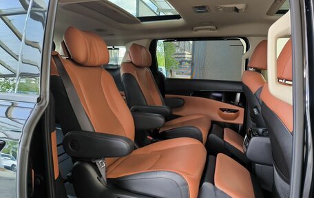 KIA Carnival, 2022 год, 4 500 000 рублей, 18 фотография