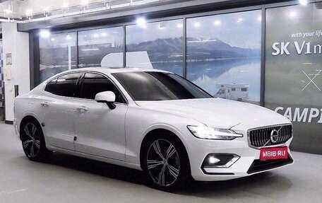 Volvo S60 III, 2022 год, 2 860 000 рублей, 1 фотография