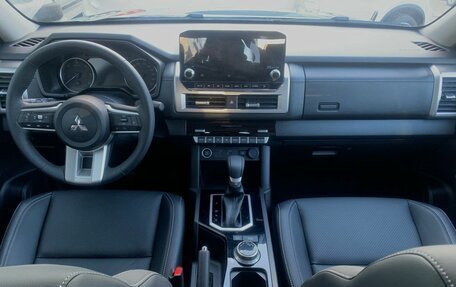 Mitsubishi L200, 2024 год, 5 985 111 рублей, 9 фотография
