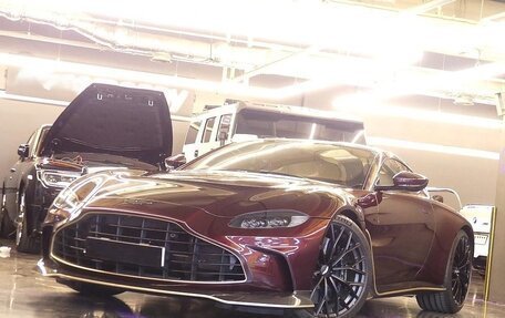 Aston Martin V12 Vantage, 2022 год, 30 730 000 рублей, 2 фотография