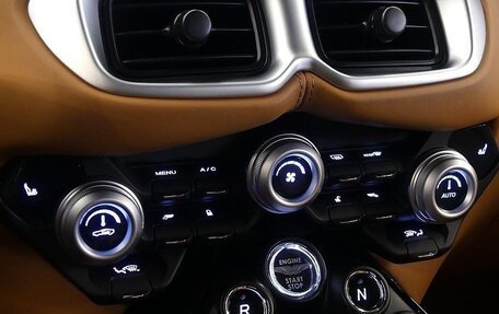 Aston Martin V12 Vantage, 2022 год, 30 730 000 рублей, 10 фотография