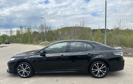 Toyota Camry, 2020 год, 3 000 000 рублей, 2 фотография