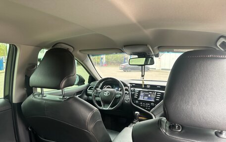 Toyota Camry, 2020 год, 3 000 000 рублей, 14 фотография