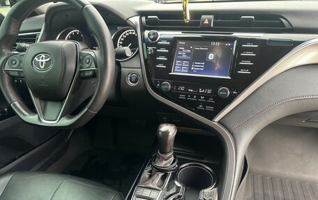 Toyota Camry, 2020 год, 3 000 000 рублей, 17 фотография