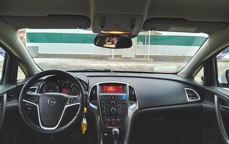 Opel Astra J, 2013 год, 1 125 000 рублей, 9 фотография