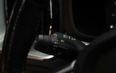 Volvo XC60 II, 2018 год, 3 250 000 рублей, 15 фотография