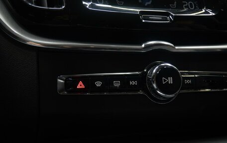 Volvo XC60 II, 2018 год, 3 250 000 рублей, 24 фотография