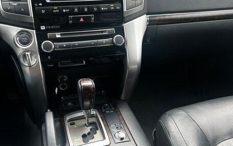 Toyota Land Cruiser 200, 2014 год, 5 000 000 рублей, 16 фотография