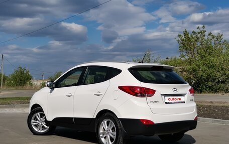 Hyundai ix35 I рестайлинг, 2013 год, 1 298 000 рублей, 4 фотография