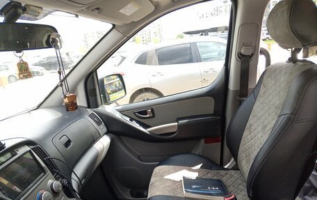 Hyundai H-1 II рестайлинг, 2011 год, 1 600 000 рублей, 10 фотография
