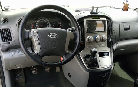 Hyundai H-1 II рестайлинг, 2011 год, 1 600 000 рублей, 16 фотография