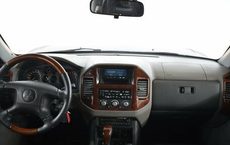 Mitsubishi Pajero III рестайлинг, 2005 год, 929 000 рублей, 5 фотография
