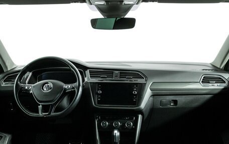 Volkswagen Tiguan II, 2020 год, 3 099 000 рублей, 13 фотография