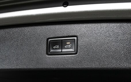 Volkswagen Tiguan II, 2020 год, 3 099 000 рублей, 15 фотография