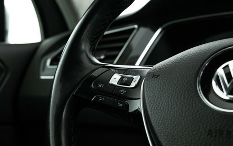 Volkswagen Tiguan II, 2020 год, 3 099 000 рублей, 21 фотография