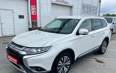 Mitsubishi Outlander III рестайлинг 3, 2021 год, 2 650 000 рублей, 1 фотография