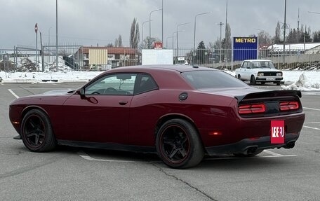Dodge Challenger III рестайлинг 2, 2019 год, 4 350 000 рублей, 8 фотография