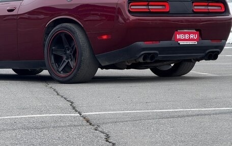 Dodge Challenger III рестайлинг 2, 2019 год, 4 350 000 рублей, 10 фотография