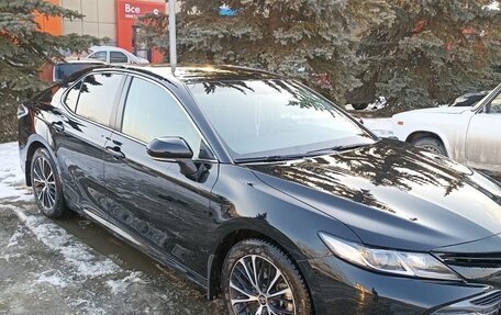 Toyota Camry, 2020 год, 2 650 000 рублей, 2 фотография