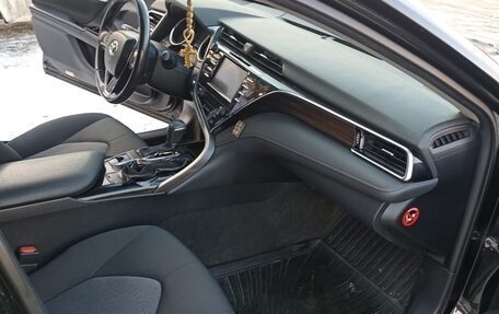 Toyota Camry, 2020 год, 2 650 000 рублей, 4 фотография