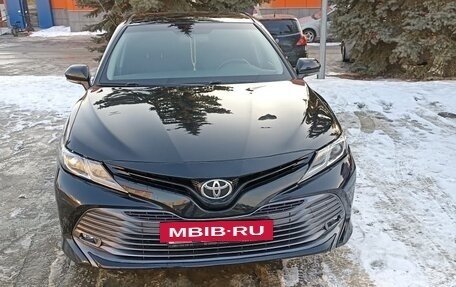 Toyota Camry, 2020 год, 2 650 000 рублей, 6 фотография