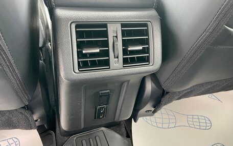 Mitsubishi Outlander III рестайлинг 3, 2021 год, 2 650 000 рублей, 14 фотография
