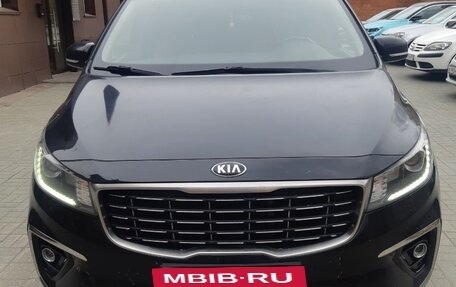 KIA Carnival III, 2018 год, 2 650 000 рублей, 2 фотография