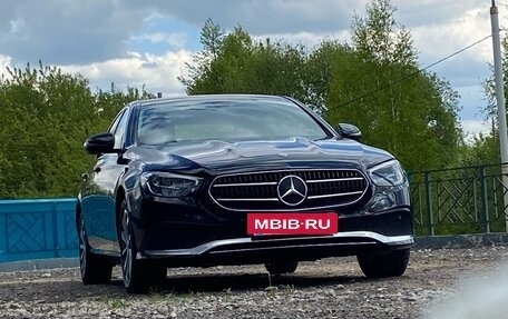 Mercedes-Benz E-Класс, 2021 год, 2 750 000 рублей, 2 фотография