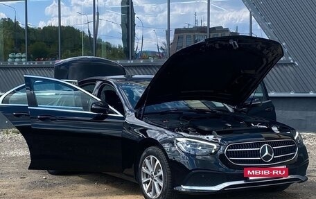 Mercedes-Benz E-Класс, 2021 год, 2 750 000 рублей, 18 фотография